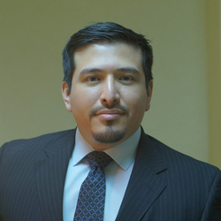Dr. Gilberto Medina Flores