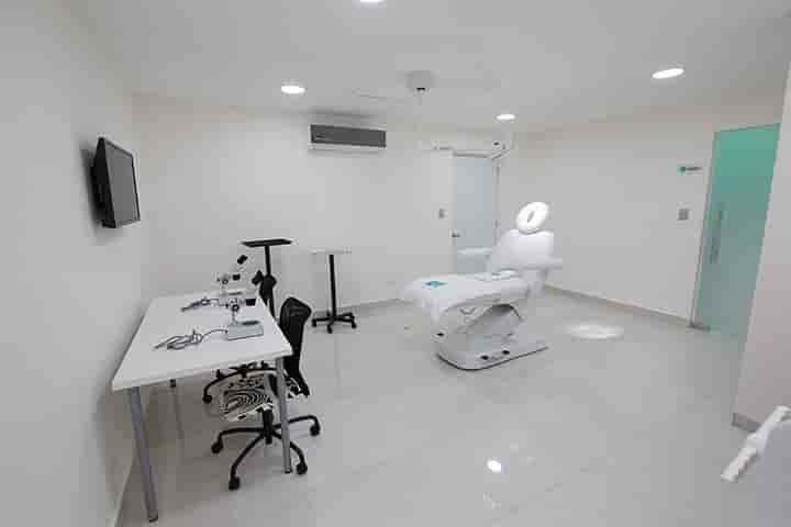 Verified Patient Reviews of CAPMED (Hair Transplant and Aesthetic Medicine) in Santiago de los Caballeros, Dominican Republic Slider image 2