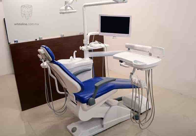 Whiteline Dental Clinic in Merida, Mexico Reviews From Dental Work Patients Slider image 2
