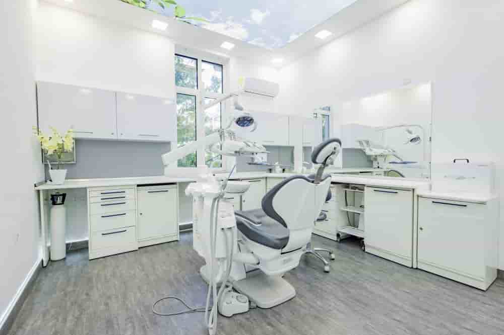 Medstom Dental Clinic in Sofia, Bulgaria Reviews from Real Patients Slider image 4