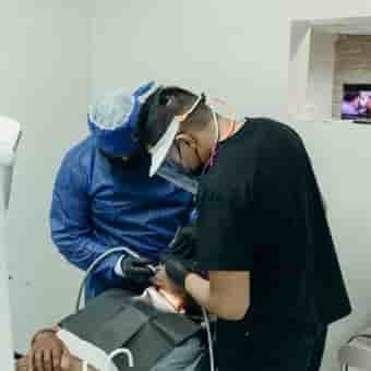 Guadalajara Dental Clinic in Los Algodones, Mexico Reviews From Dental Work Patients Slider image 4