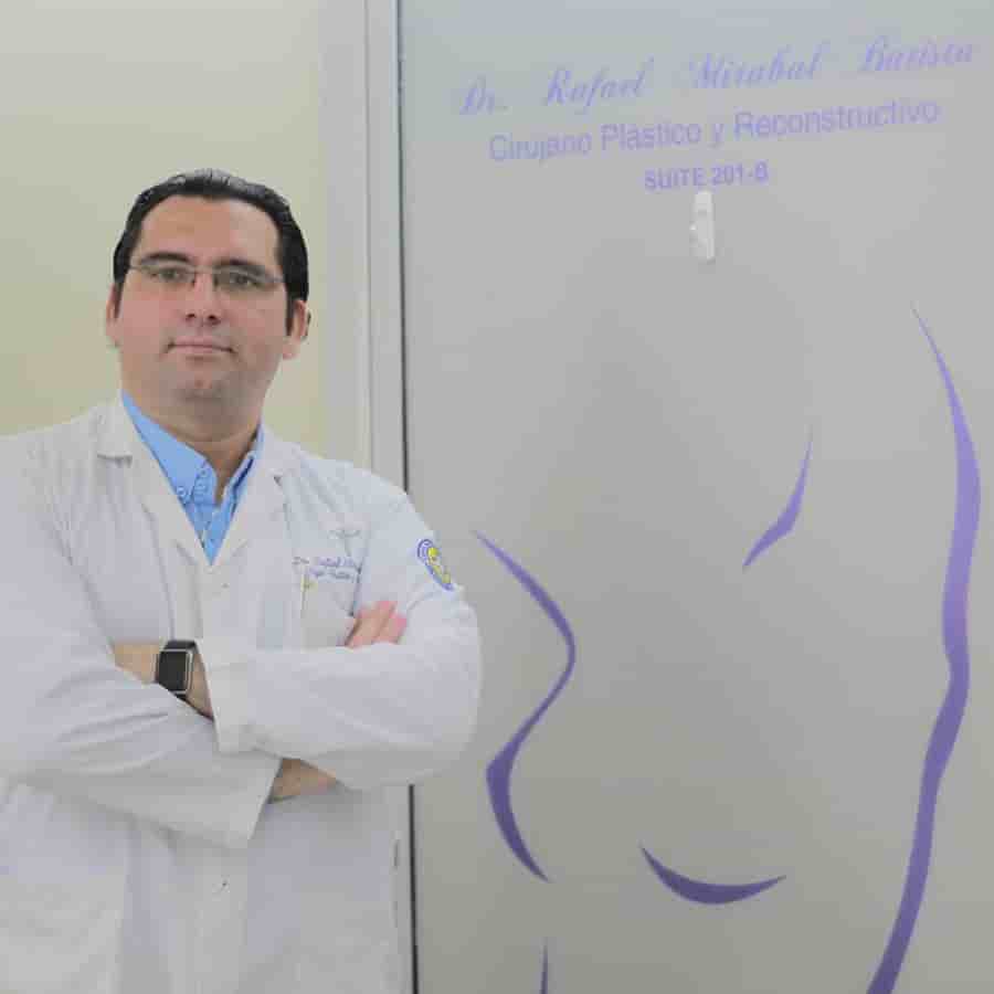 Dr. Rafael Mirabal in Santiago, Dominican Republic Reviews From Plastic Surgery Patients Slider image 5