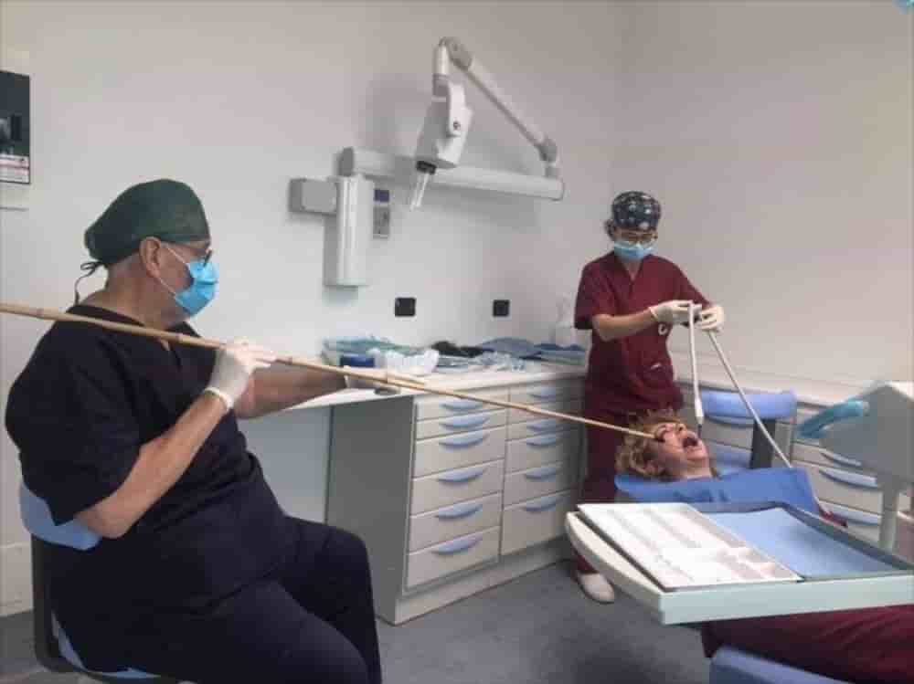 Klinika Dentale Paradent Prishtine in Pristina Kosovo Reviews from Dental Patients Slider image 5