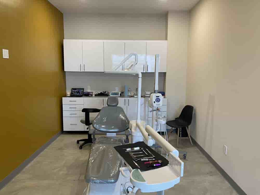 M&R Dental Studio in Tijuana, Mexico Reviews from Real Patients Slider image 5