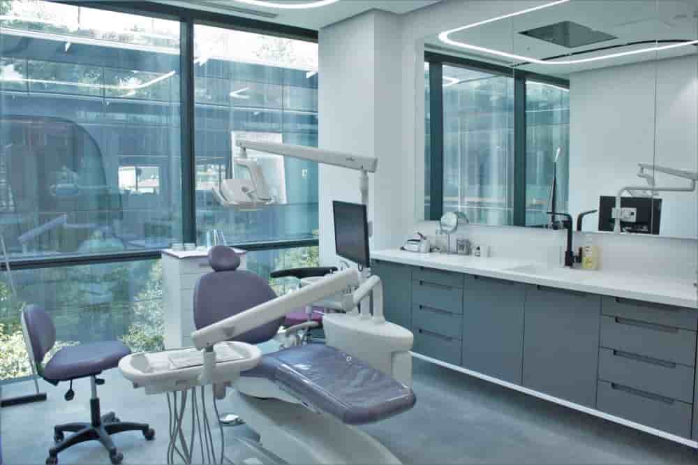  Istanbul Group Dental Reviews in Turkey From Real Dental Treatment Patients Slider image 4