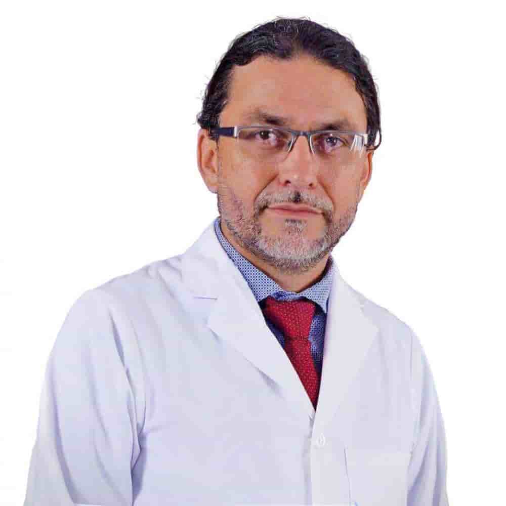 Dr. Leonardo Canossa-Cirujano Plastico Reviews in San Jose, Costa Rica Slider image 3