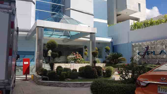 Centro Internacional de Cirugia in Santo Domingo, Dominican Republic Reviews from Real Patients Slider image 5