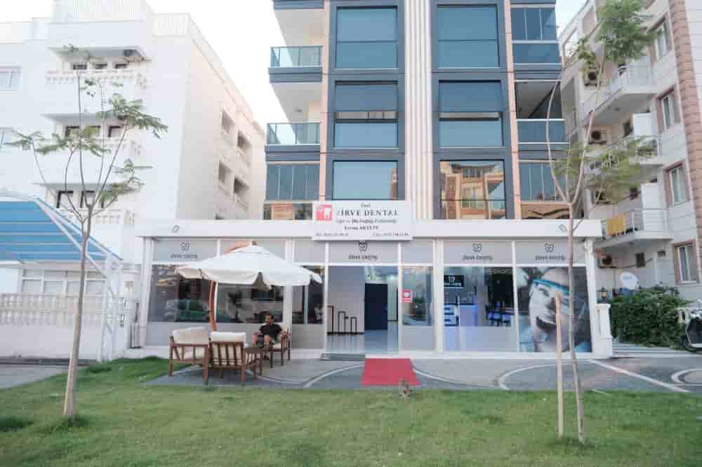 Zirve Dental Reviews in Aydin, Turkey Slider image 8