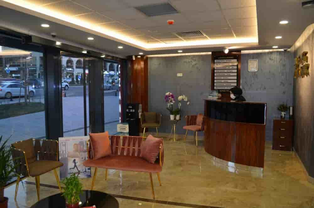 EMG KLiNiK Oral and Dental Health Clinic Reviews in Istanbul, Turkey Slider image 10