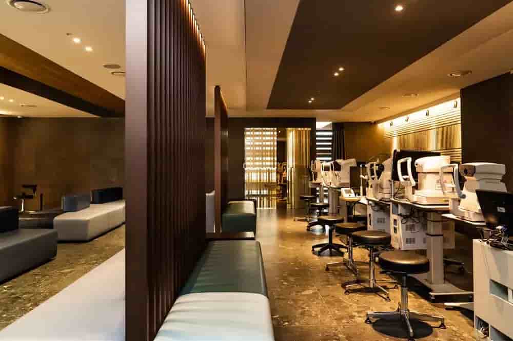 Bright Eye Clinic in Seoul, South Korea Reviews from Real Patients Slider image 3