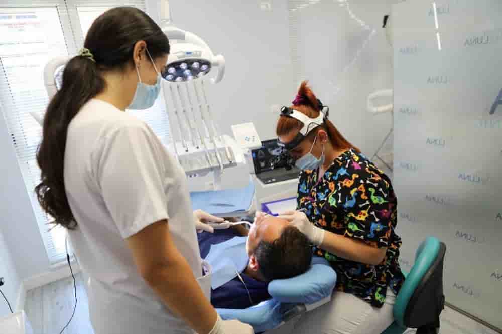 Luna Dental Clinic in Tirana, Albania Reviews from Real Patients Slider image 1
