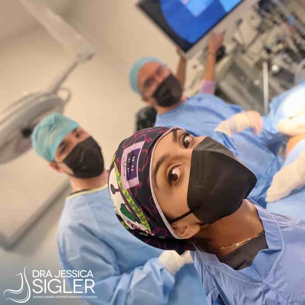 Dra Jessica Sigler in Tijuana, Mexico Reviews from Real Patients Slider image 2