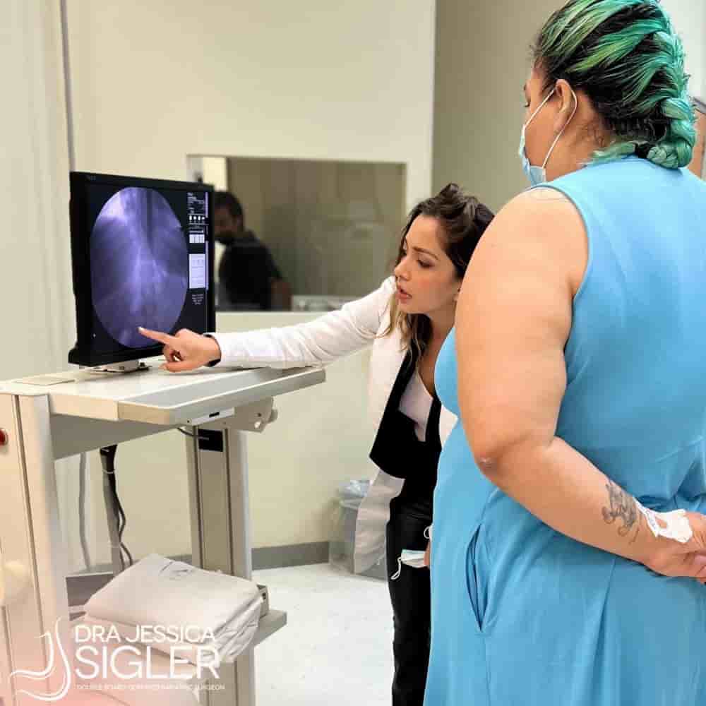 Dra Jessica Sigler in Tijuana, Mexico Reviews from Real Patients Slider image 3