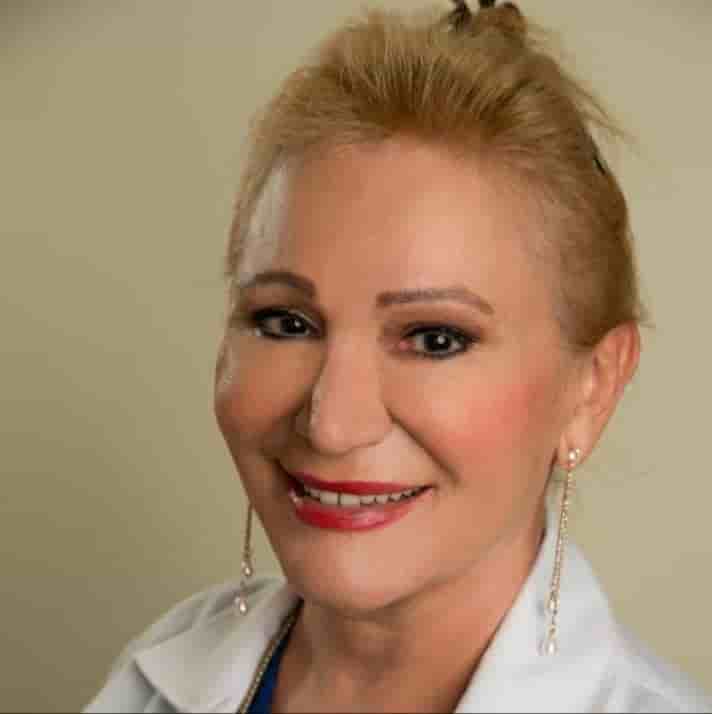 Dr. Annamaria Kovacs in Dubai, UAE Reviews from Real Patients Slider image 7
