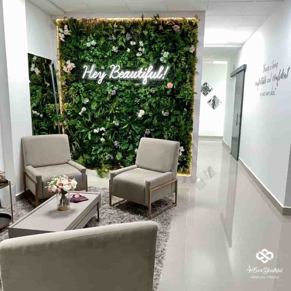 4 Ever Youthful Medical Studio in Playa Del Carmen, Mexico Reviews from Real Patients Slider image 9