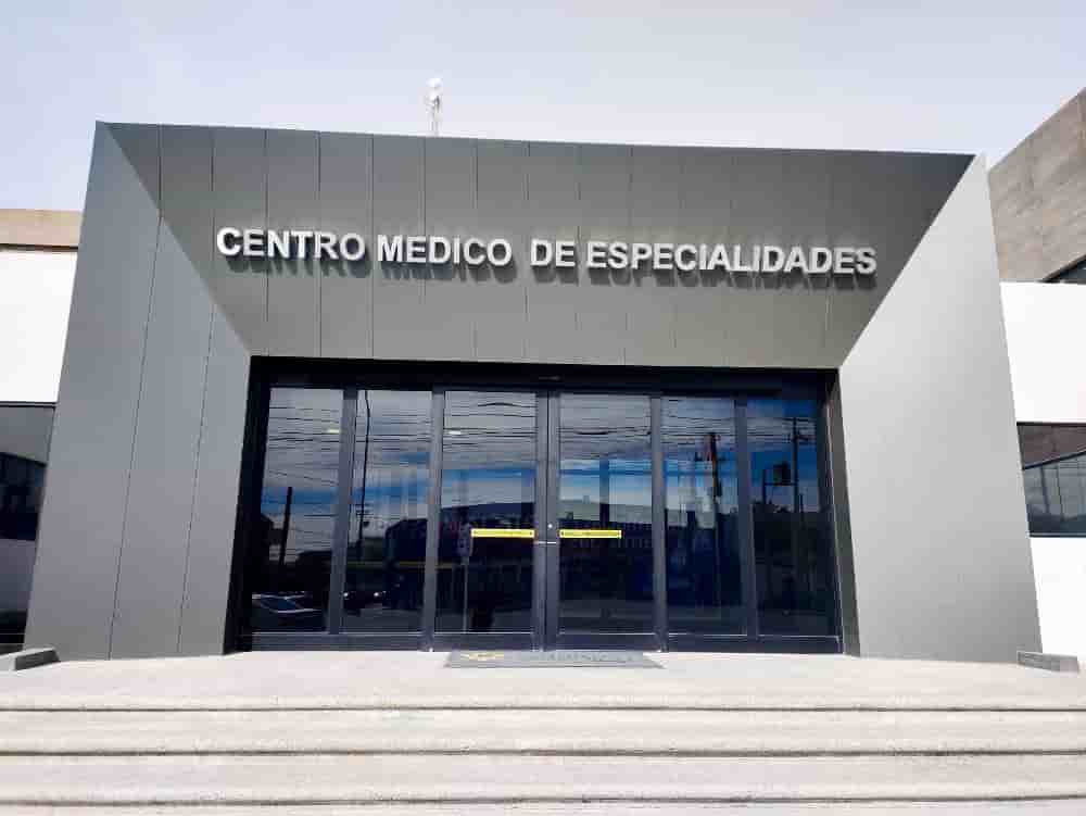 Centro Medico de Especialidades de Ciudad Juarez in Juarez,Chihuahua,Ciudad Juarez, Mexico Reviews from Real Patients Slider image 1