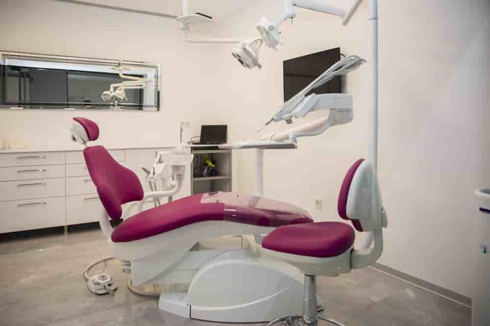 Ebru Ersan Dental Solutions in Istanbul, Turkey Reviews from Real Patients Slider image 3