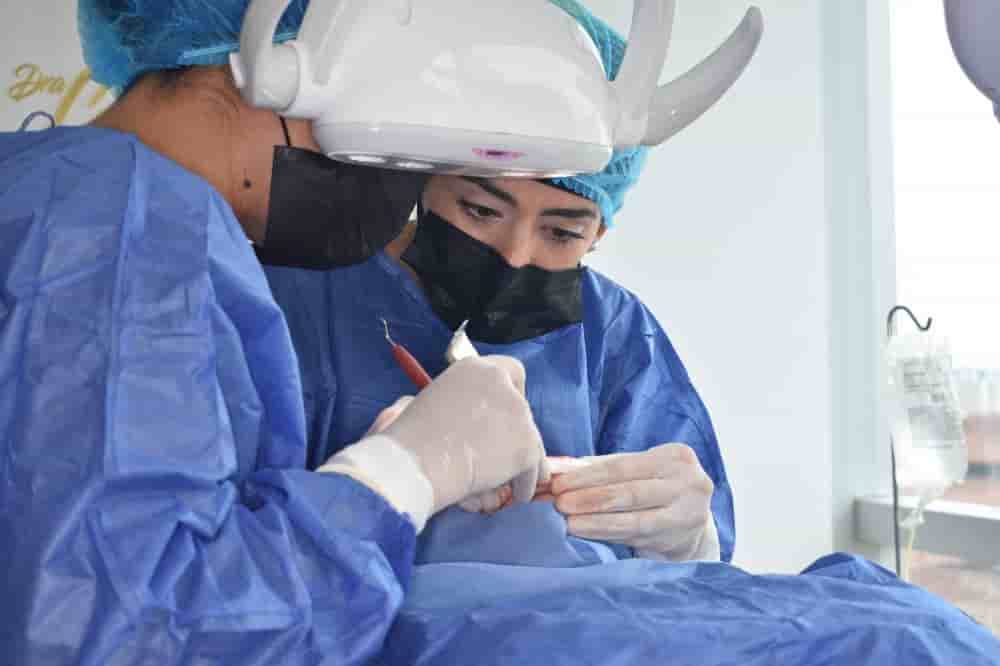 Dental Implants in Colombia Dr Johanna Calderon in Medellin,Bogota,Cali,Barranquilla,Cartagena,Ibague, Colombia Reviews from Real Patients Slider image 6