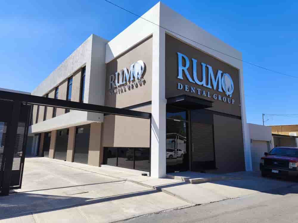 RUMO Dental Group in Los Algodones, Mexico Reviews from Real Patients Slider image 4