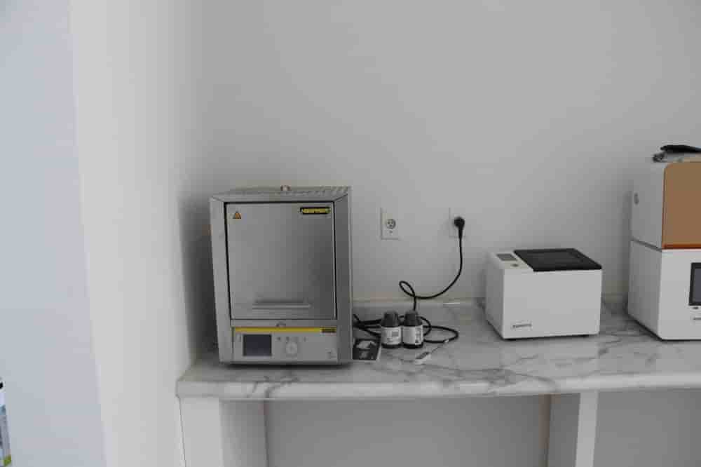 RUMO Dental Group in Los Algodones, Mexico Reviews from Real Patients Slider image 1
