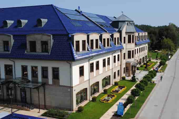 Medincus in Warsaw, Poland Reviews from Real Patients Slider image 1