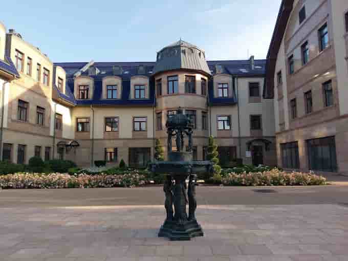 Medincus in Warsaw, Poland Reviews from Real Patients Slider image 8