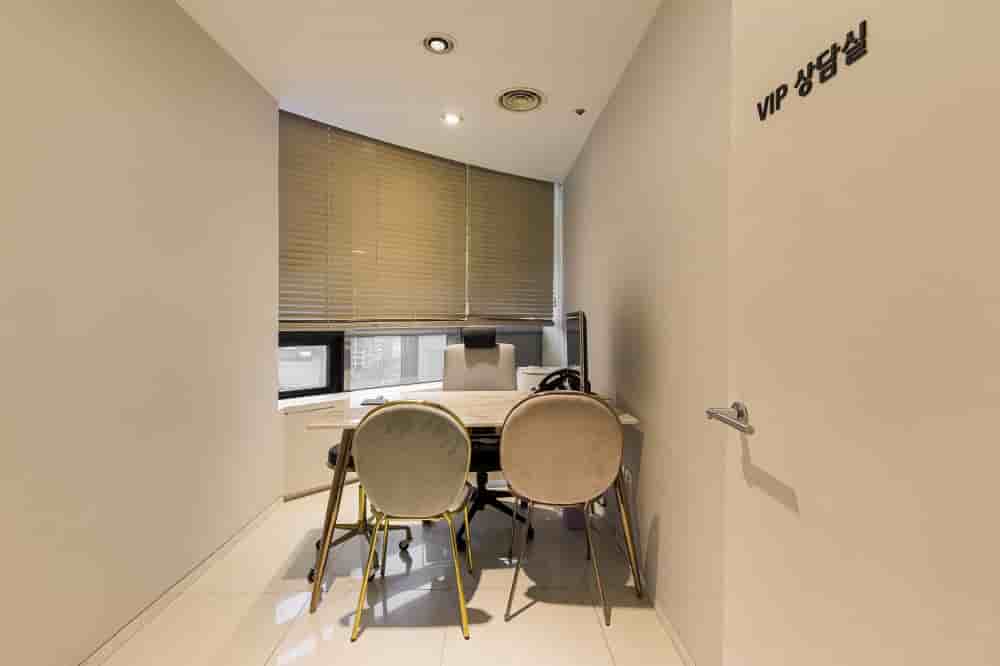 Returning Plastic Surgery in Seoul, South Korea Reviews from Real Patients Slider image 3