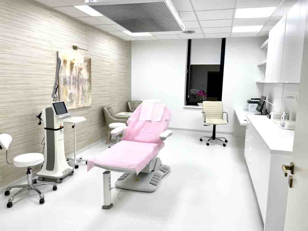New Beauty Medical Aesthetic and Anti-aging Center in Budapest, Hungary Reviews from Real Patients Slider image 4