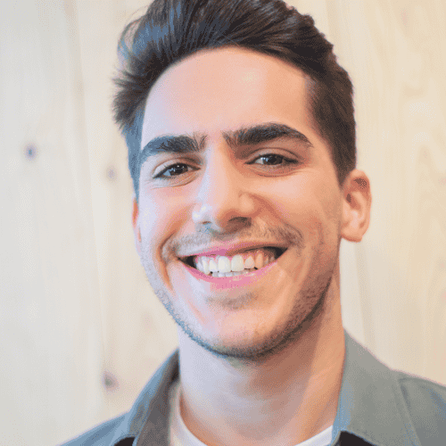 باقة زراعة الأسنان الشاملة بتقنية 'أول أون 6' في إزمير، تركيا، من شركة نيفا دنت الدولية.