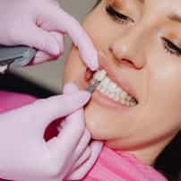 ¿Es seguro obtener implantes dentales en Costa Rica?