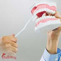 ¿Qué suelen incluir los paquetes de implantes dentales de boca completa en Turquía?