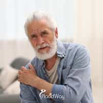 How much money can North American rheumatoid arthritis patients save by choosing regenerative stem cell therapy in Colombia over US biologics?