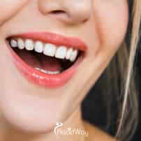 What are the typical dentist service prices in Colombia for common procedures?