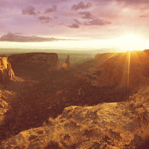 Montañas en el Parque Nacional del Monumento de Colorado