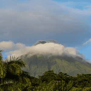 El pintoresco Volcán Arenal de Costa Rica