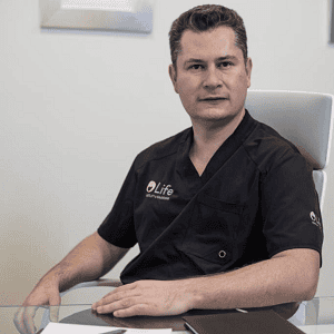 Dr. Héctor Velasquez