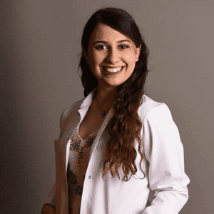 Tugçe Bigiz&nbsp; Dentist in Izmir Turkey