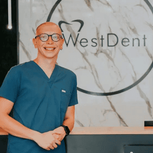 Onur Akin - Dentist in Izmir Turkey