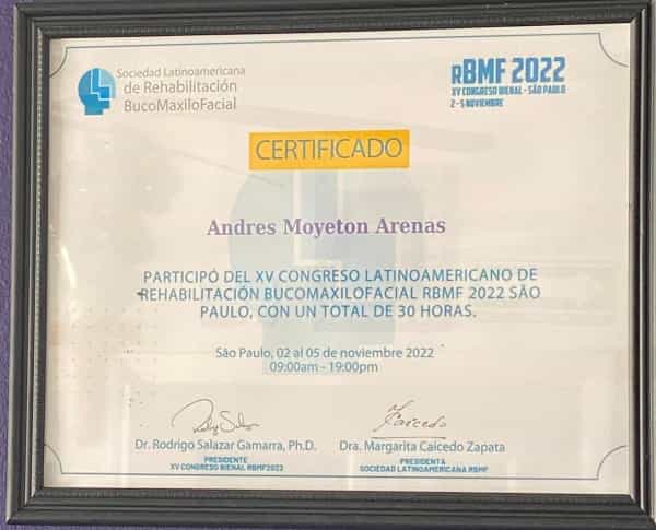 Certificado y premio de la Clínica NES