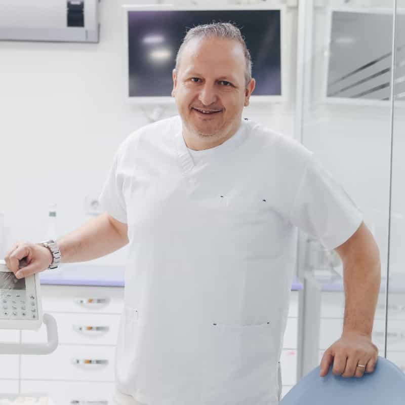 7. Dott. Erkan Uzun