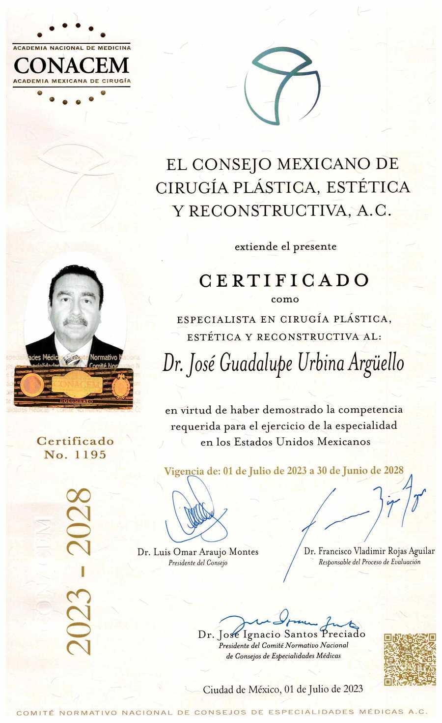 Premio recibido por la Dra. Urbina Arguello