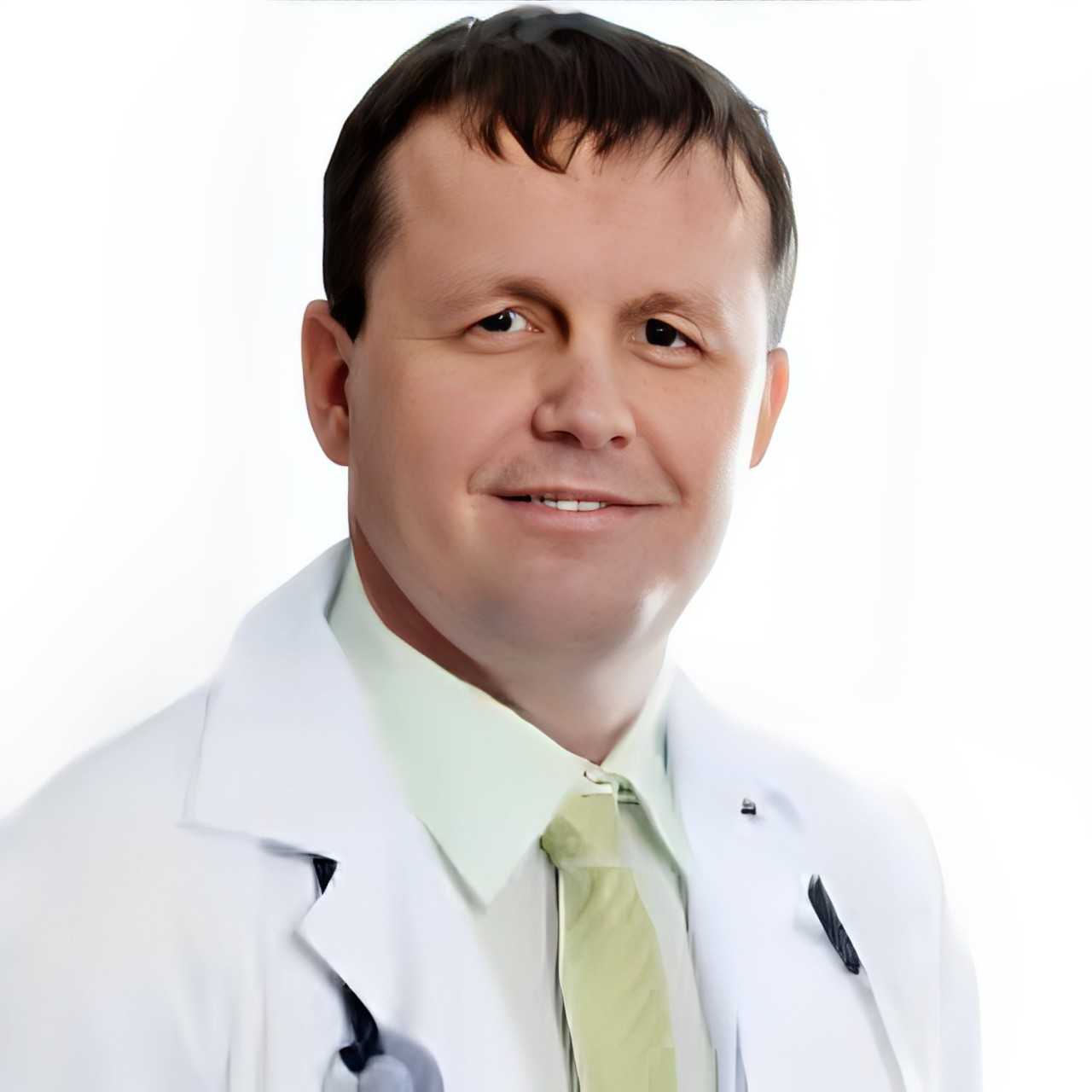 Dr. Milan Hric – Director Médico, Garante Experto