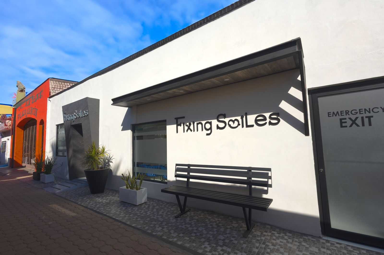 Arreglando Sonrisas en Los Algodones México