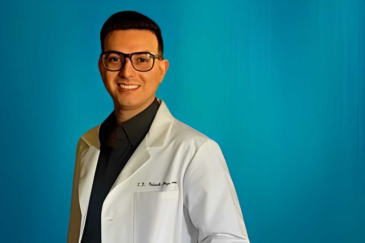 Dr. Orlando Meza – Especialista en Estética Dental e Implantes Dentales
