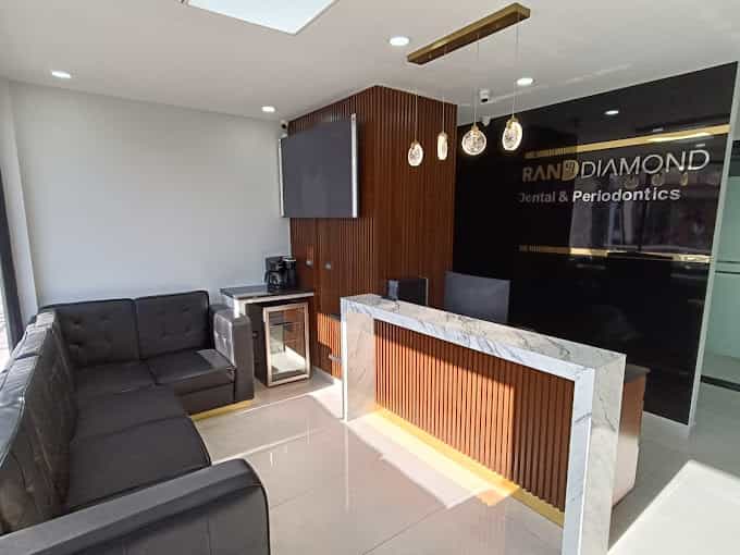 Trabajos de odontología estética en Algodones por el Dr. Omar Valero