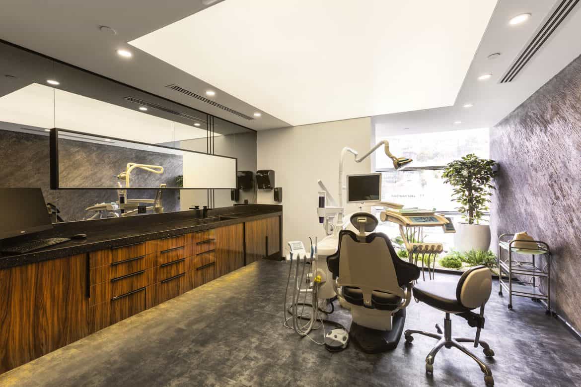 علاجات الأسنان في اسطنبول تركيا