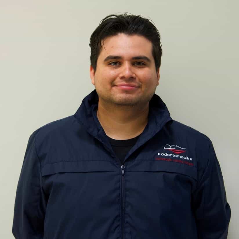 DDS. Alan Coral - Skilled Dental Assistant