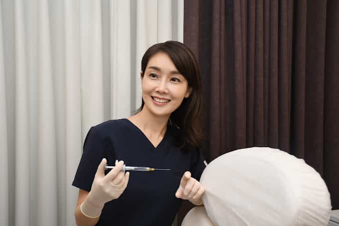 عيادة أزابو الجلدية، طب الأمراض الجلدية وعلاج الخلايا الجذعية، طوكيو، اليابان