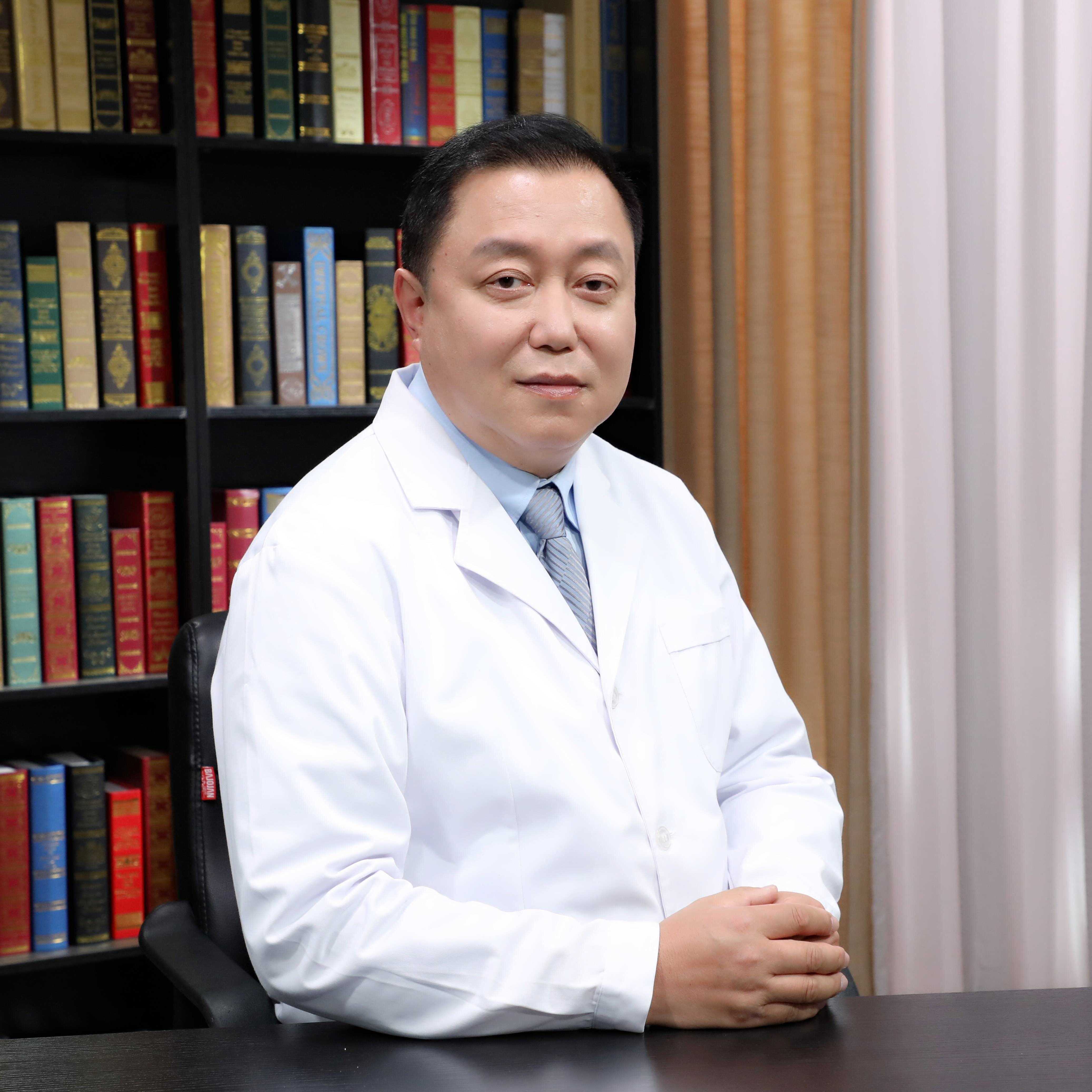Prof. Yong WU - Orthopedic Sports Doctor in Beijing