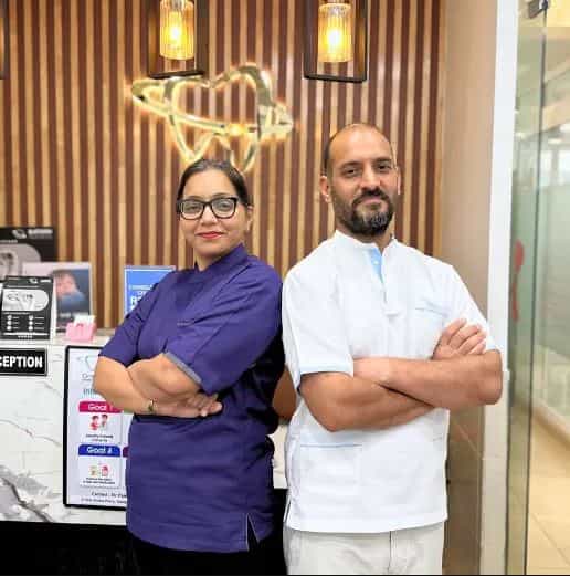 Dentists in New Delhi - ORAA Care Smile